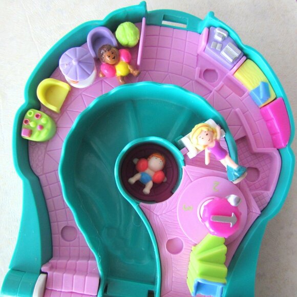VINTAGE POLLY POCKET SPLASH & SLIDE w 3 ORIGINAL PEOPLE, WATER PARK, USES WATER! - Picture 5 of 10
